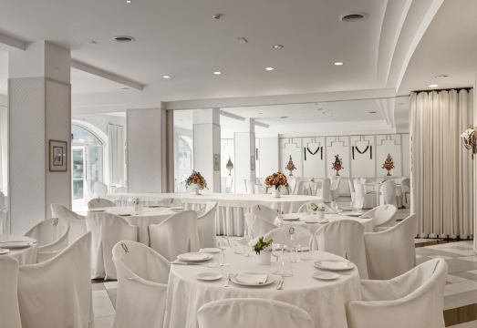 Hotel dei CongressiHotel Overview