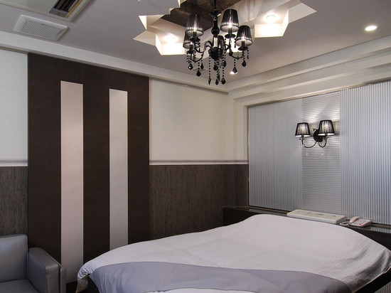 传奇酒店Plus - 成人专用