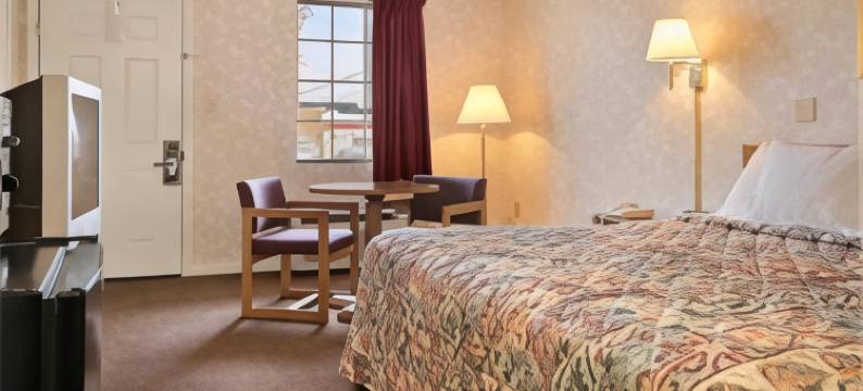 勒诺城温德姆戴斯酒店(Days Inn by Wyndham Lenoir City)图片