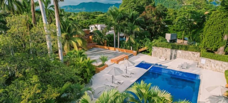 伊克基普拉斯酒店(Hotel Ixzi Plus)图片