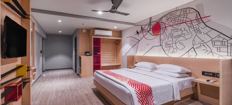 Ginger Bharuch图片