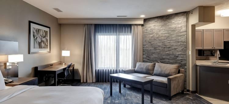 布卢明顿希尔顿逸林酒店(DoubleTree by Hilton Hotel Bloomington)图片