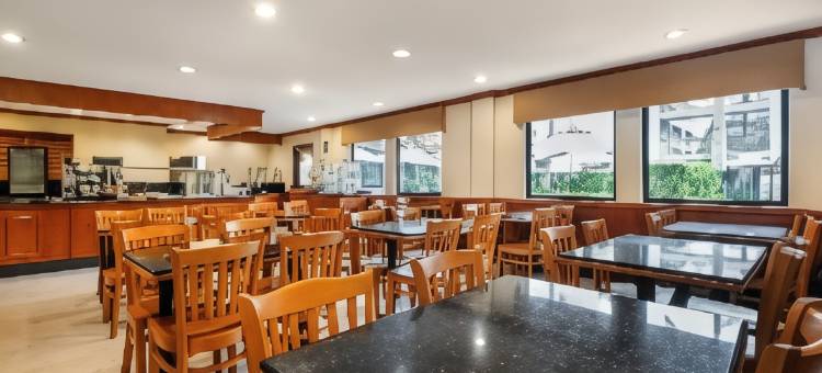 橘子镇机场北部贝斯特韦斯特优质酒店(Best Western Plus Orange County Airport North)图片