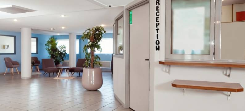 普瓦捷拉马汀塞祖尔阿菲尔酒店(Séjours & Affaires Poitiers Lamartine)图片