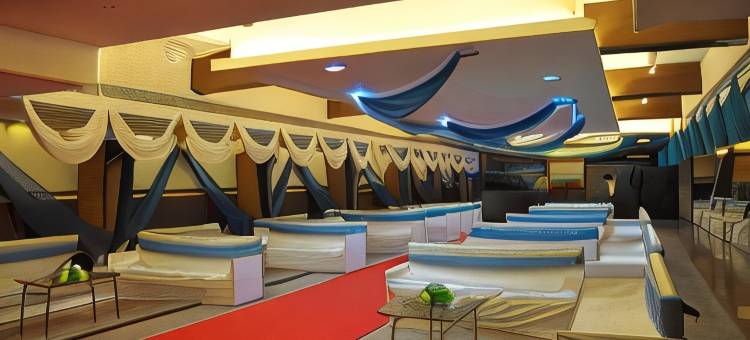 西拉什利广场酒店(Hotel Sheela Shree Plaza)图片