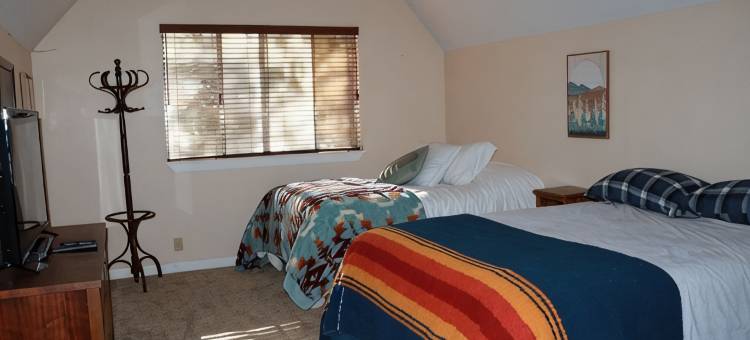 沙沃雷克僻静木屋–安静、私密 & 适合家庭(Secluded Cabin at Shaver Lake – Quiet, Private & Family Friendly)图片