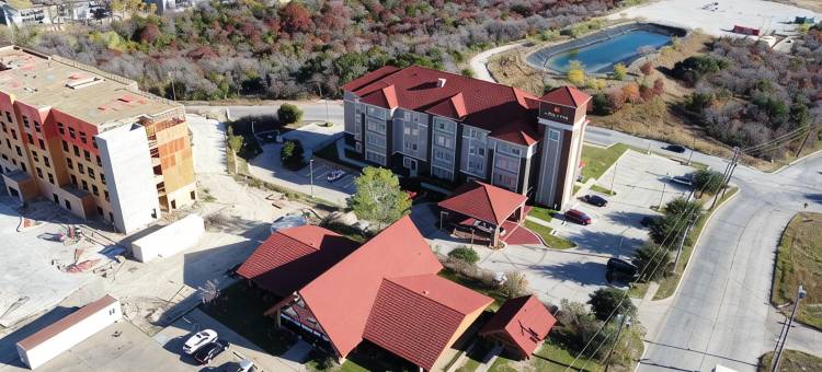 沃斯堡莱克沃思拉昆塔温德姆套房酒店(La Quinta Inn & Suites by Wyndham Fort Worth - Lake Worth)图片