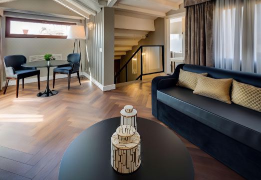 BW Premier Collection CHC ContinentalHotel Overview