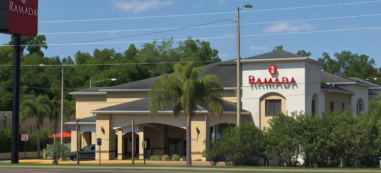 泽弗希尔斯-戴德城凯艺酒店(Quality Inn Zephyrhills-Dade City)图片