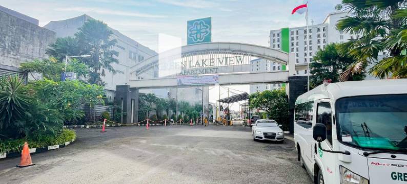 奇普塔特绿湖景公寓-由阿尔法客房管理(RedLiving Apartemen Green Lake View Ciputat - Aurora Rooms)图片