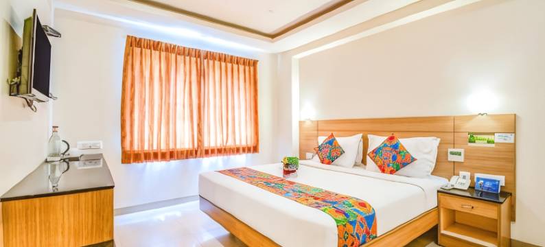 法布酒店尊贵皇家城堡-科印巴托北火车站附近(FabHotel Prime Royal Castle - Nr Coimbatore North Railway Station)图片