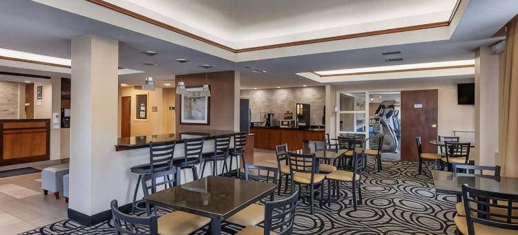 路易斯维尔贝斯特韦斯特优质套房酒店(Best Western Plus Louisville Inn  Suites)图片