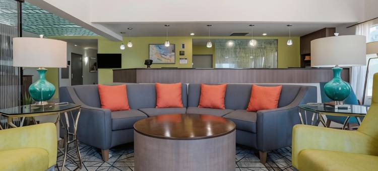 卡尔顿贝斯特韦斯特套房酒店(Best Western Plus Carlton Suites)图片