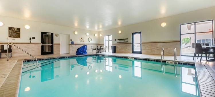德弗尔斯莱克舒眠套房酒店(Sleep Inn & Suites Devils Lake)图片