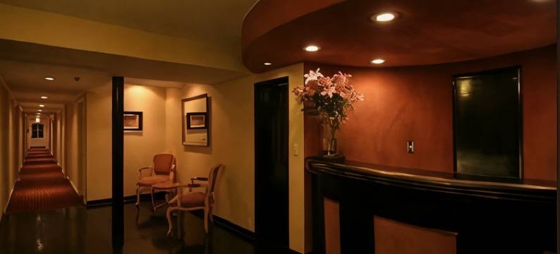 威尔希尔斯特酒店(Wilshire Crest Hotel)图片