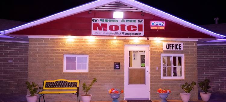 OYO 绿园汽车旅馆靠近拉什县机场(Green Acre Motel by OYO Near Rush County Airport)图片
