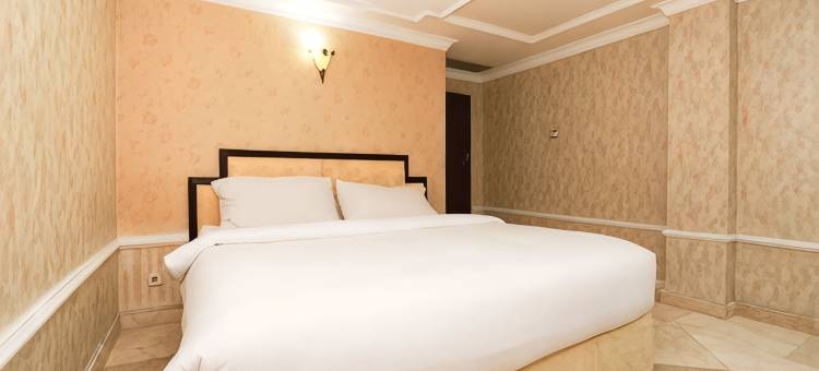 伊斯坦那博尔玛塔迪诺奥酒店(Hotel Istana Permata Dinoyo)图片