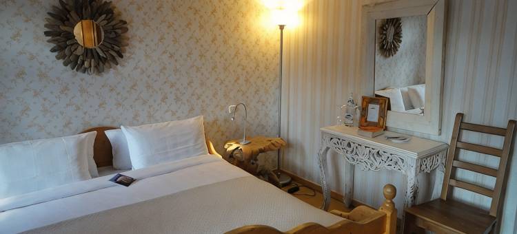 海明威路兰佩祖尔永恒酒店(Zur Ewigen Lampe Romantisches Landhotel & Restaurant)图片