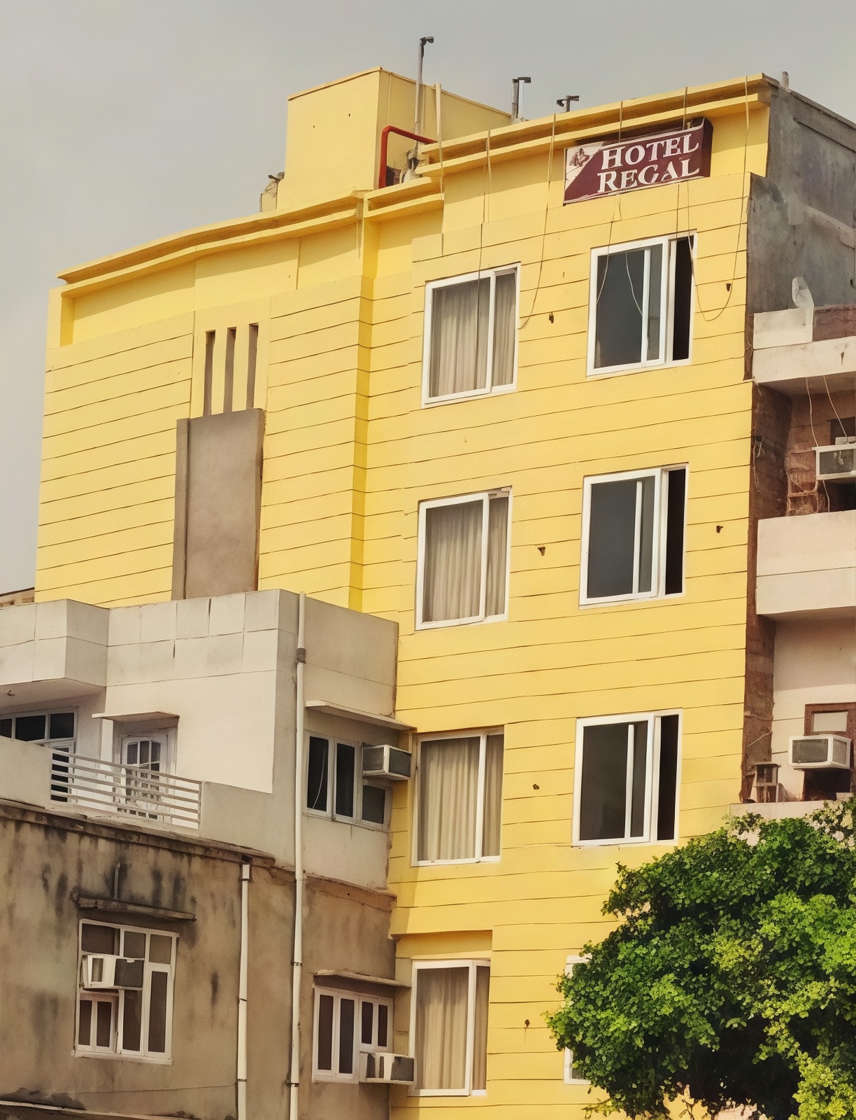 Hotel RegalOver view