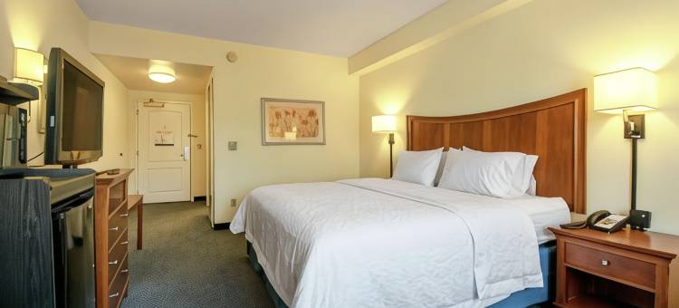 希尔顿欢朋酒店-派恩格罗夫(Hampton Inn Pine Grove)图片