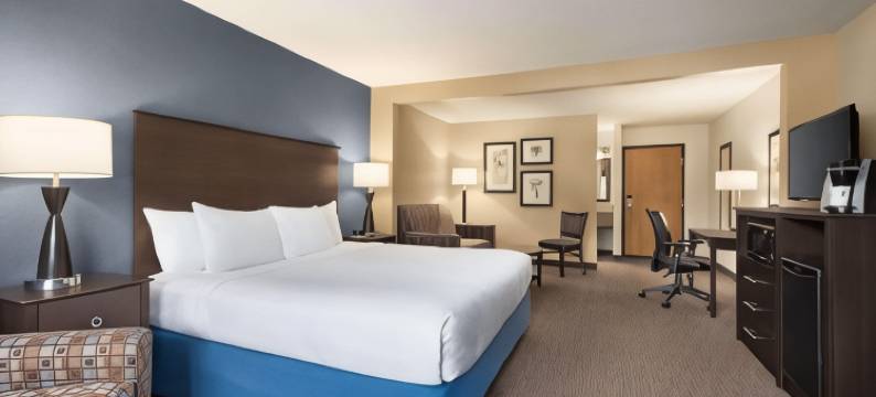 奥瓦通纳呗盟套房酒店(Baymont by Wyndham Owatonna)图片