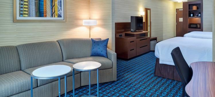 底特律特洛伊万枫酒店及套房(Fairfield Inn & Suites Detroit Troy)图片