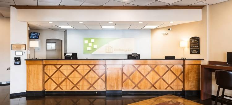 南普莱恩菲尔德-皮斯卡塔韦假日酒店(Holiday Inn South Plainfield-Piscataway)图片