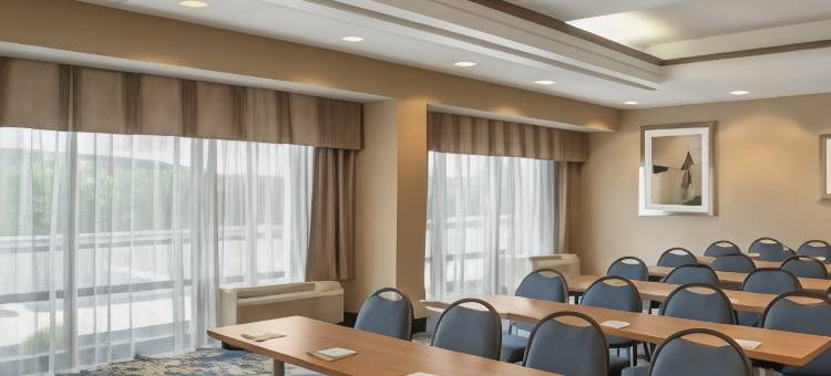 希尔顿欢朋酒店-贝德福德(Hampton Inn Bedford)图片