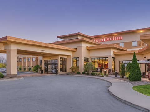 密尔沃基机场希尔顿花园酒店