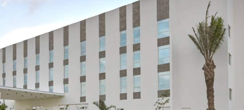 坎昆机场里维埃万豪城市快捷套房酒店(City Express Suites by Marriott Cancún Aeropuerto Riviera)图片