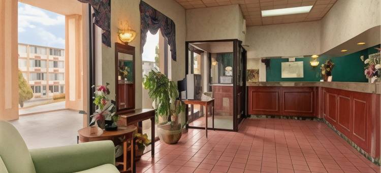 纳什维尔近市区-I-40温德姆速8酒店(Super 8 by Wyndham Nashville Near Downtown / I-40)图片