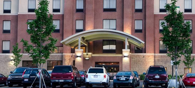 底特律坎顿欢朋套房酒店(Hampton Inn & Suites Detroit-Canton)图片