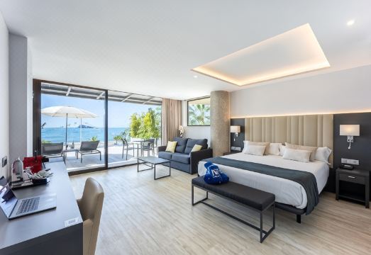 Hotel Cimbel Hotel Overview