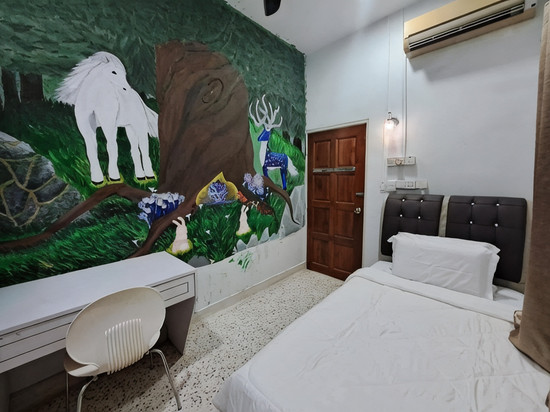 LittleBee Homestay KT