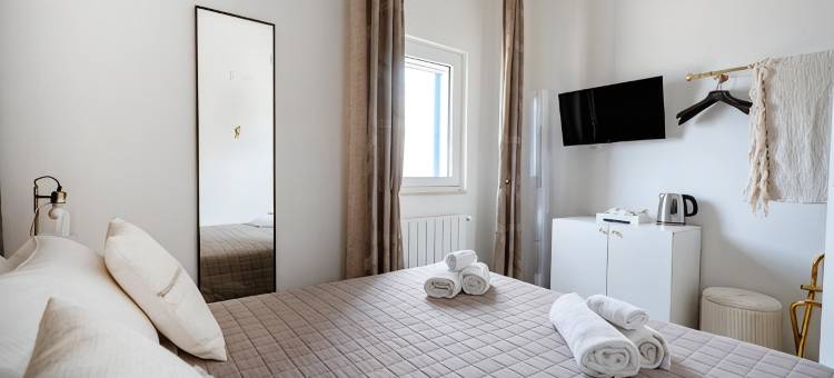 Terra | 2-Bedroom with Shared Kitchen & Balcony – Seafront Location图片