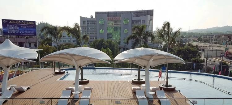柏曼温泉公寓(丰顺罗孚水上乐园店)图片