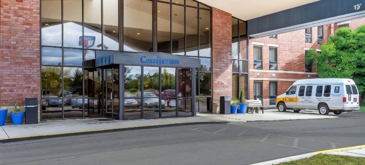 克里夫兰机场舒适酒店(Comfort Inn Cleveland Airport)图片