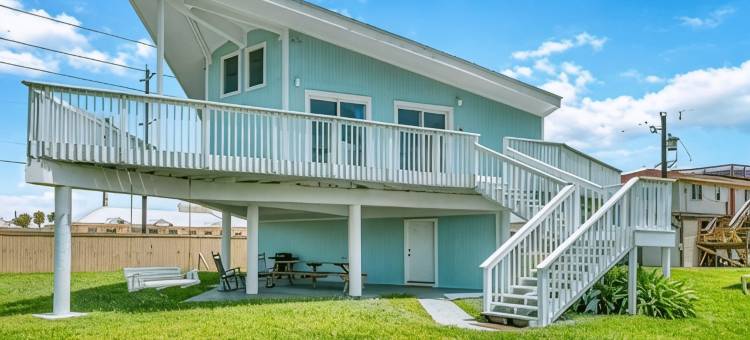 步行可达海滩度假屋，海滨特惠！4卧2.5卫，交通便利+美景！(Beach Side Discounts! 4Bd 2.5ba Short Walk 2 Beach & Easy Access+Views!)图片