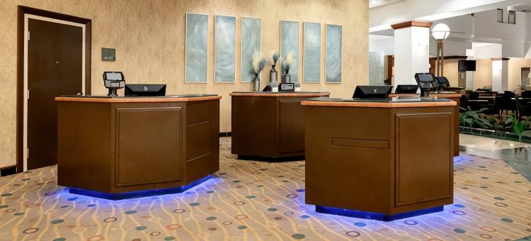 希尔顿波特兰机场大使套房酒店(Embassy Suites by Hilton Portland Airport)图片