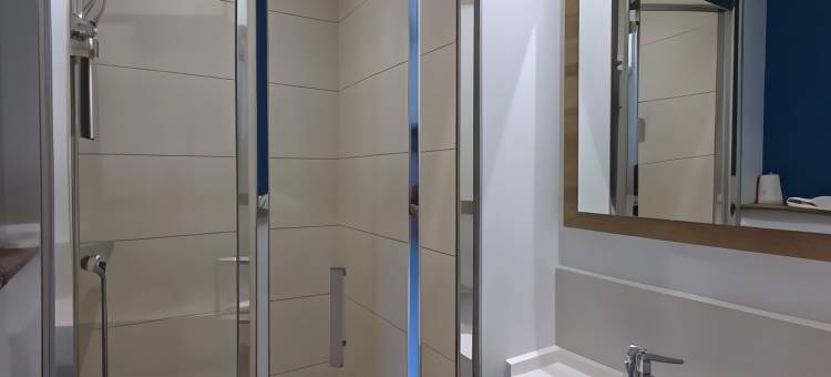 基里亚德快捷酒店土伦西 - 拉塞纳苏尔梅尔(Kyriad Direct Toulon Ouest - la Seyne Sur Mer)图片