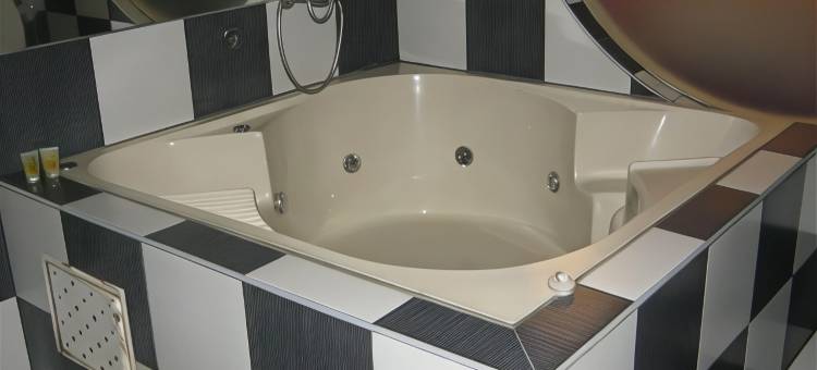 崇光基里诺汽车旅馆(Hotel Sogo Quirino Motor Drive Inn)图片