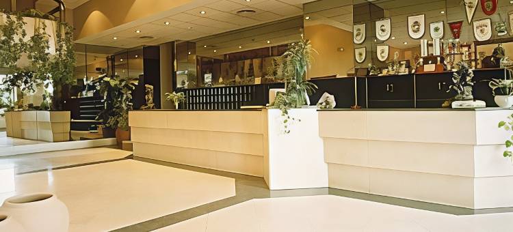 塞尔科蒂尔夸特罗波斯特斯酒店(Hotel Sercotel Cuatro Postes)图片
