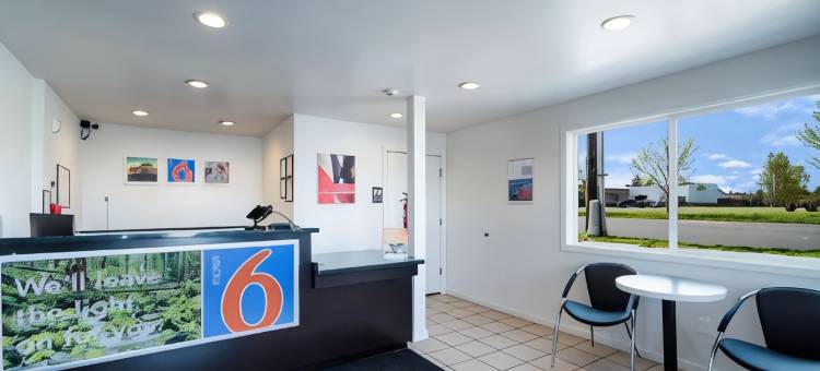 斯特灵汽车旅馆(Motel 6 Burlington, WA)图片
