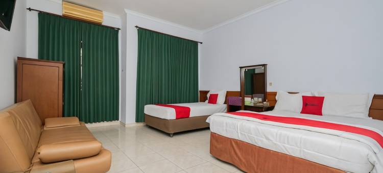 博约内戈罗火车站附近的红门(RedDoorz Near Bojonegoro Train Station)图片