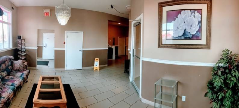 邦尼维尔酒店(Bonnyville Hotel)图片