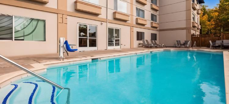 埃德蒙兹港贝斯特韦斯特优质酒店(Best Western Plus Edmonds Harbor Inn)图片