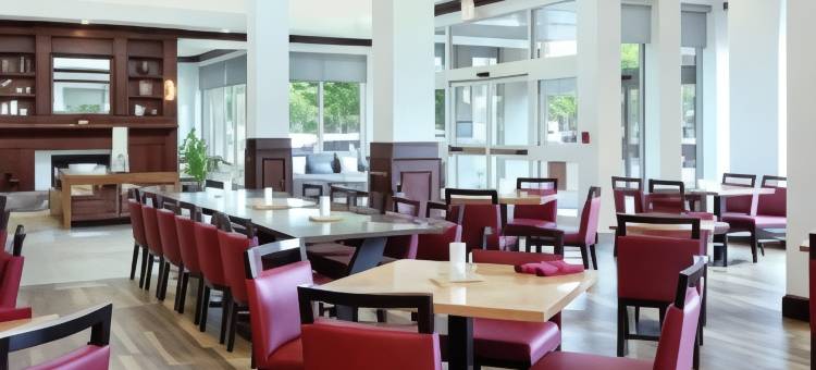 索诺玛县机场希尔顿花园酒店(Hilton Garden Inn Sonoma County Airport)图片