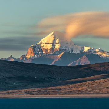 西藏阿里+拉萨+日喀则+珠峰大本营+冈仁波齐+羊卓雍错15日14晚跟团游