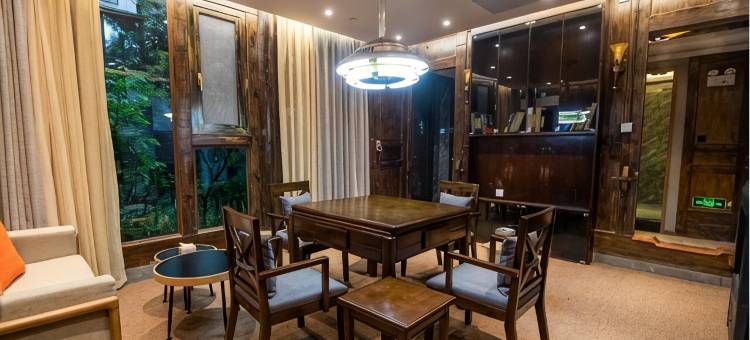 夜泊楠山酒店(绵阳南山中学南郊机场店)图片