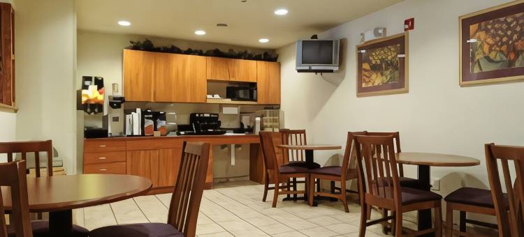普林菲尔德麦客达套房酒店(Microtel Inn & Suites by Wyndham Springfield)图片